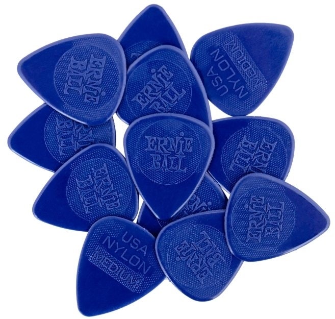 EB-9136 Nylon Pick Medium (12er-Pack)