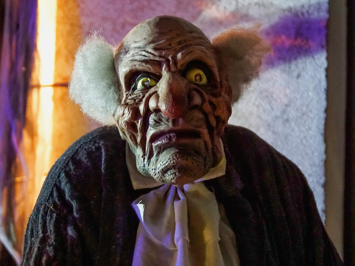 Halloween zombi butler