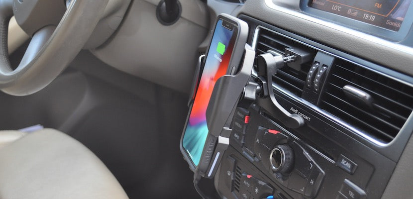 MINIBATT Handyhalter fürs Auto mit Kabellosem Ladegerät