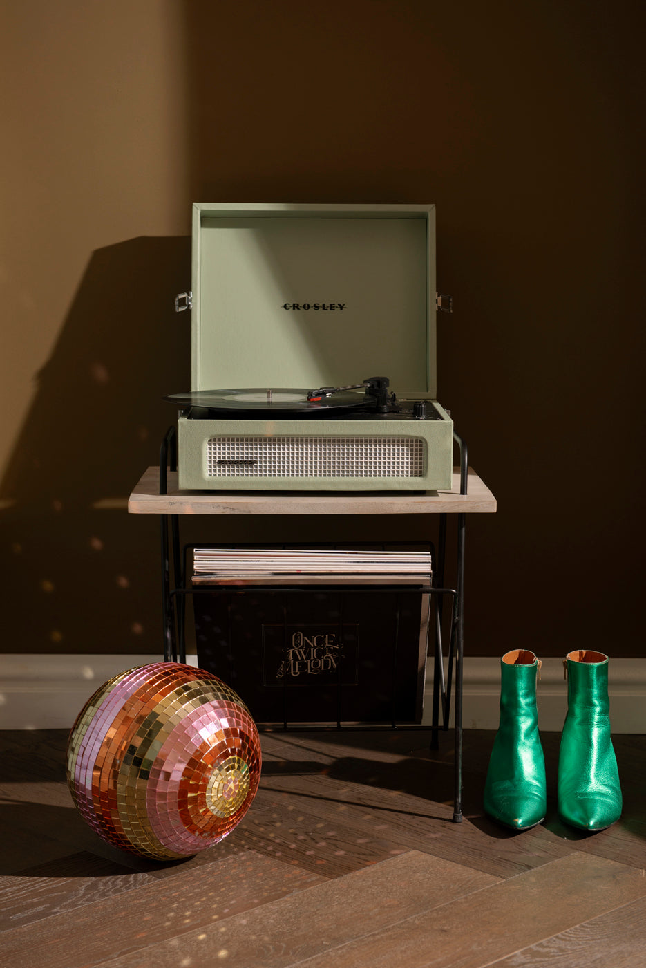Crosley - Wiltshire Plattenspieler Tisch (Natur)