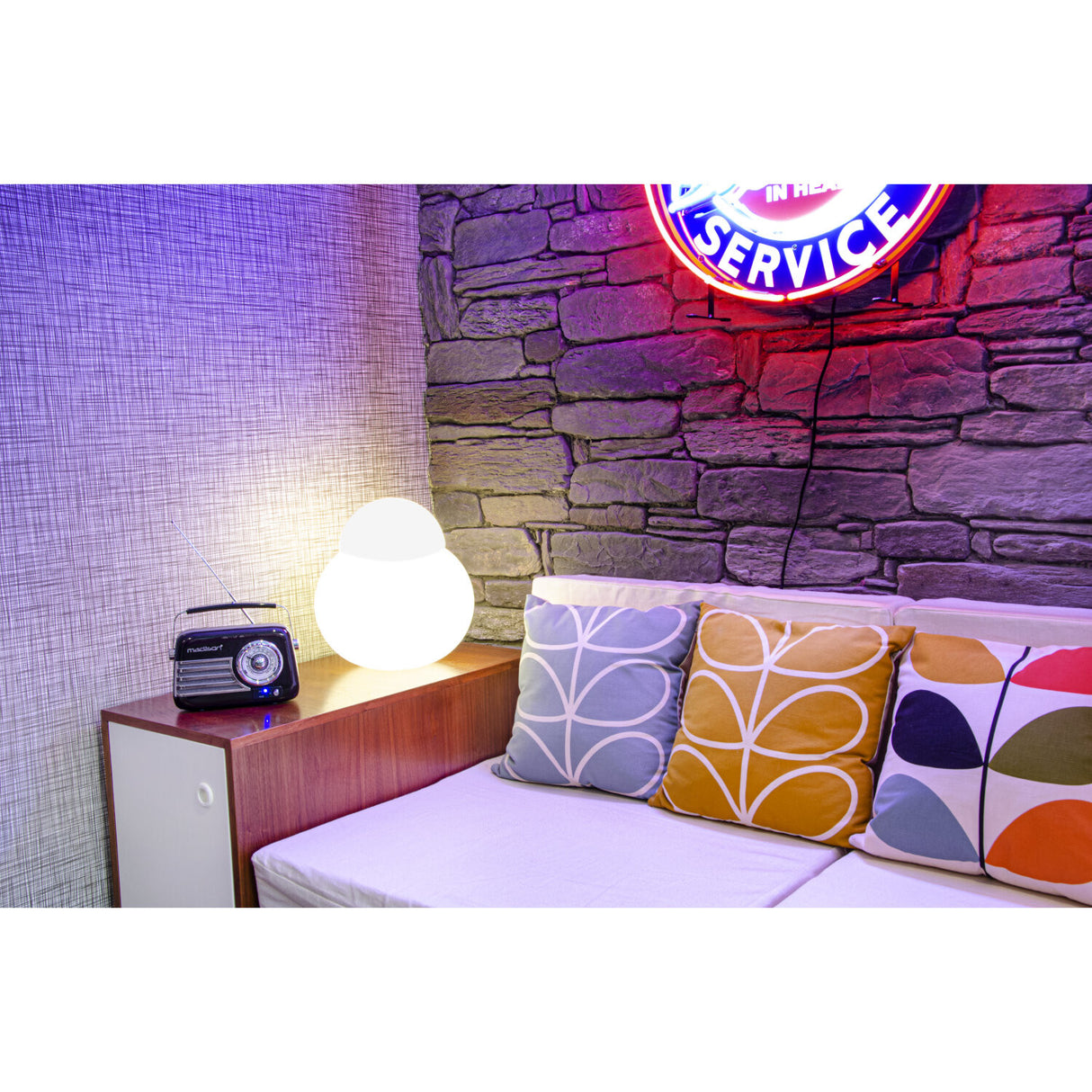 Madison Retro Radio mit Bluetooth und FM (Schwarz)