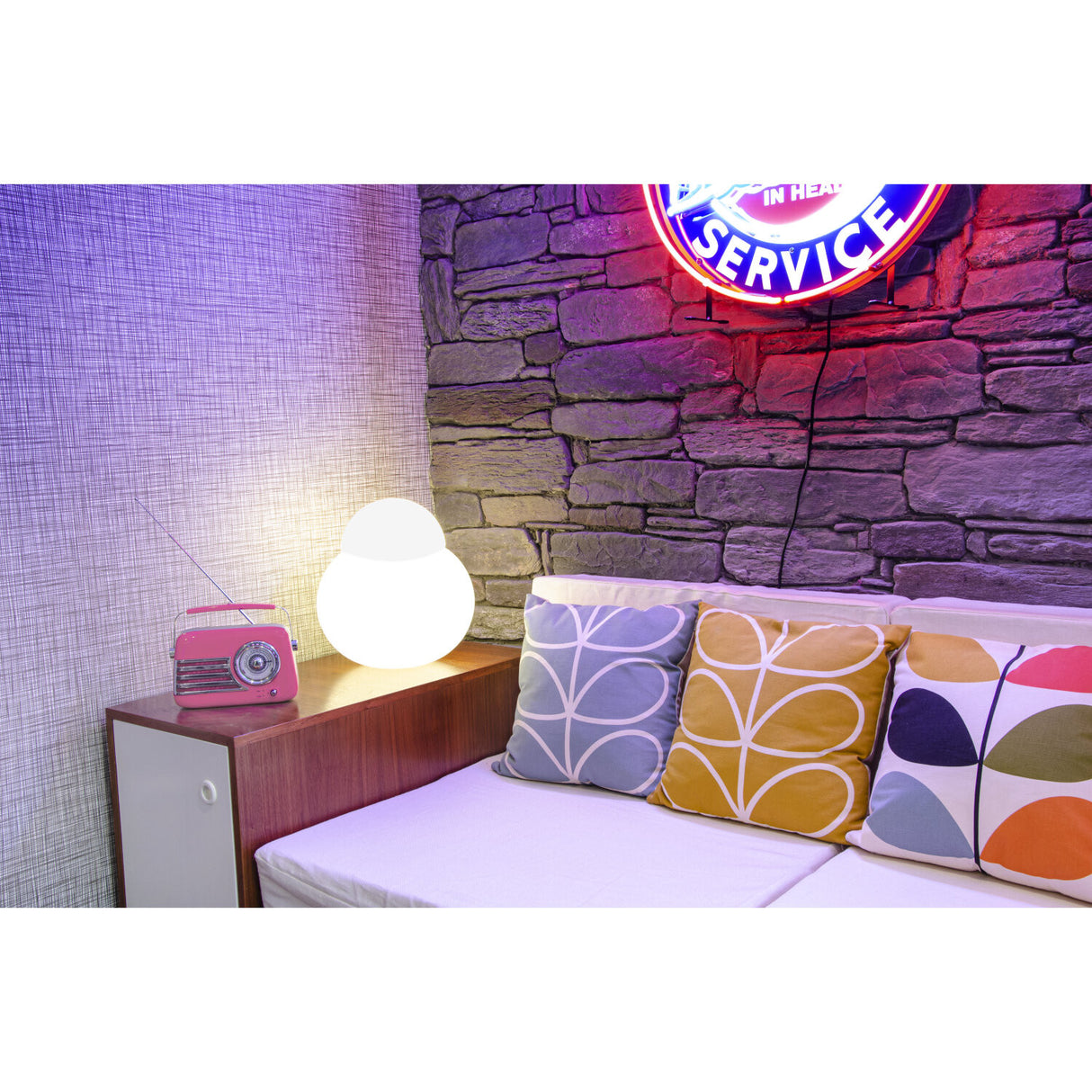 Madison Retro Radio mit Bluetooth und FM (Rosa)