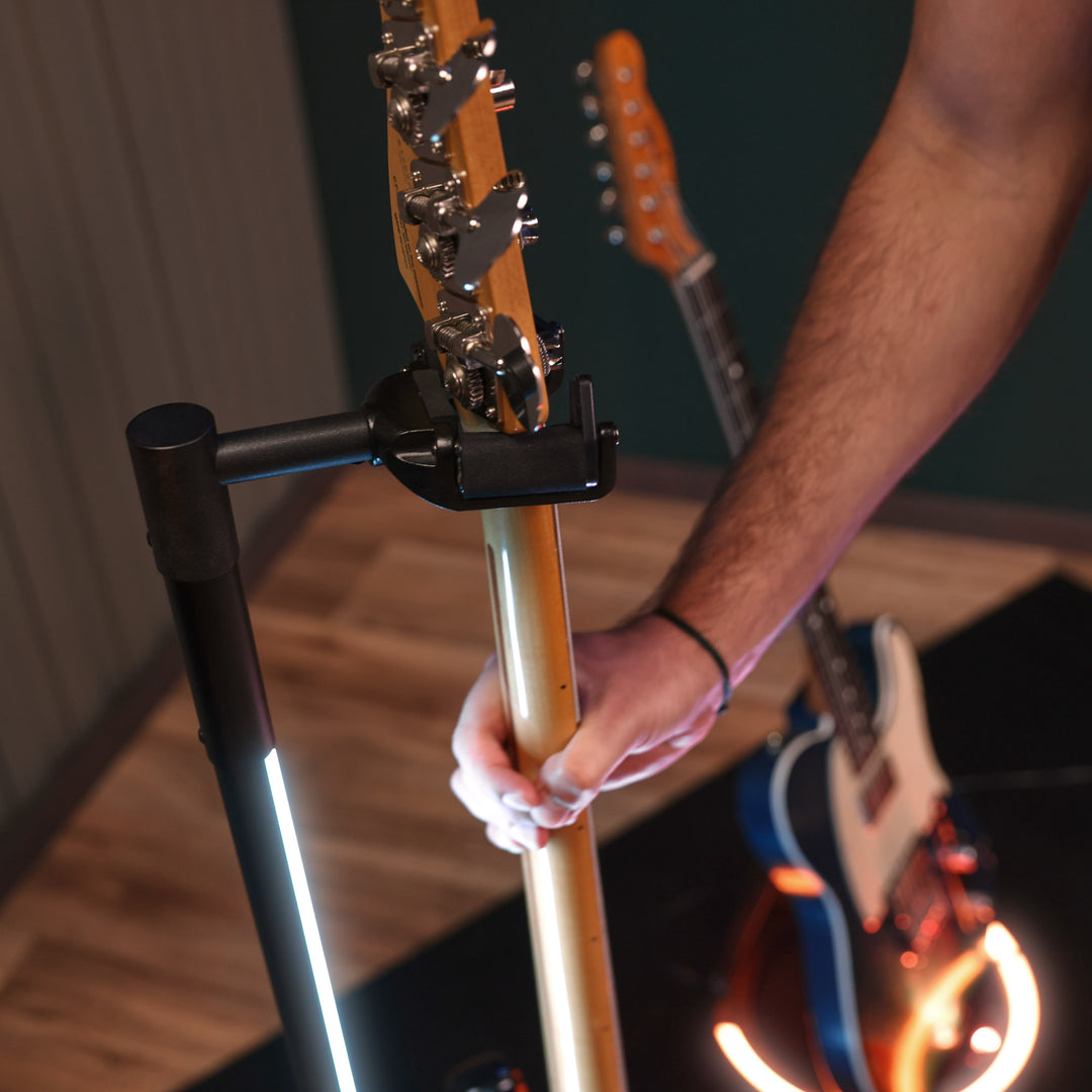Gravity GS LS 01 NH B – GLOW-STAND® Gitarrenständer, Neckhug