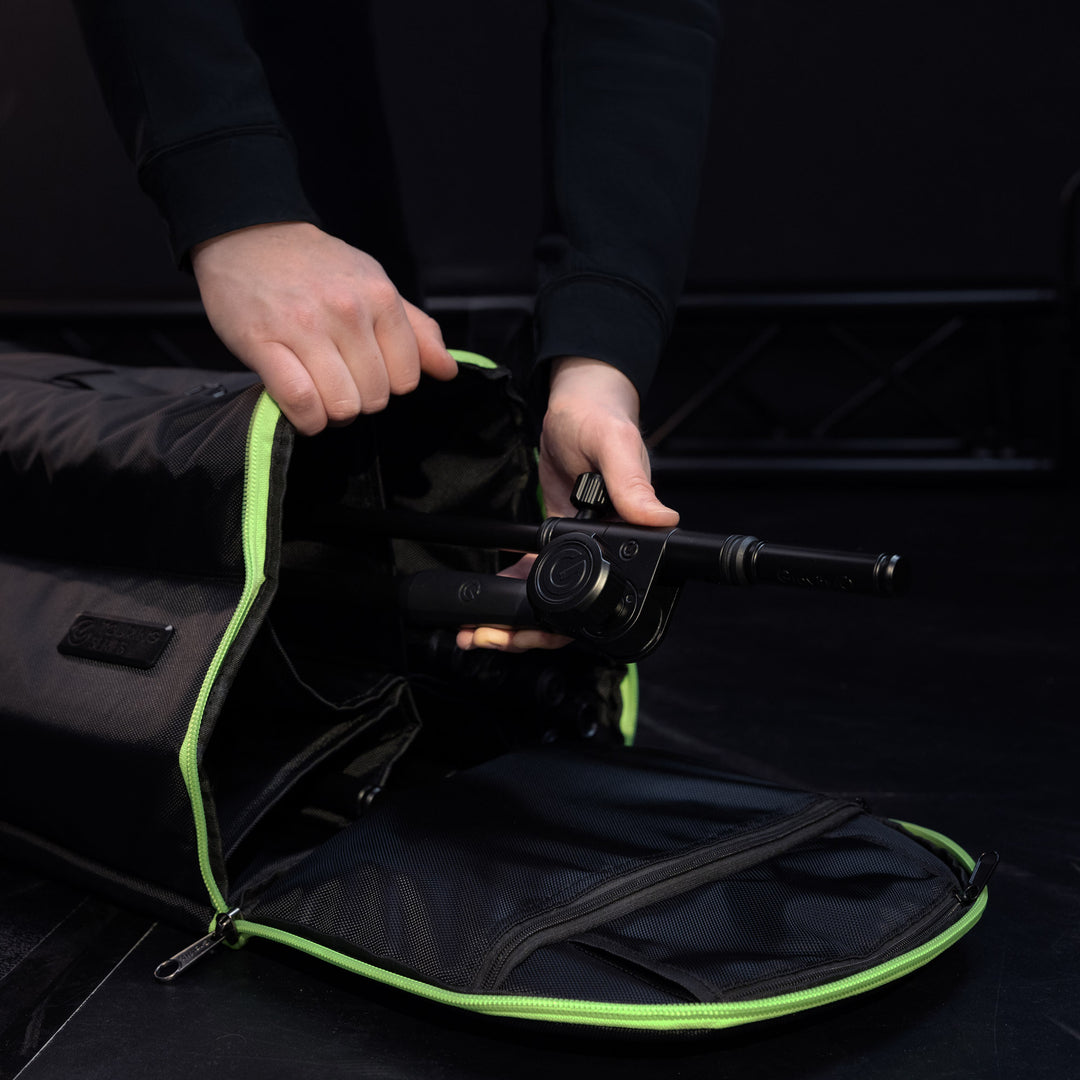 Gravity TBG MS 6 B – Touring-Transporttasche für bis zu sechs Mikrofonständer, mit Rädern