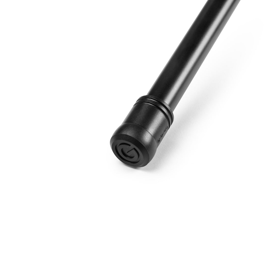 Gravity TMS 4321 OH B - Overhead-Mikrofonstativ für den Tourbetrieb mit extra breitem, zusammenklappbarem Dreibeinstativ und extra langem Galgenarm