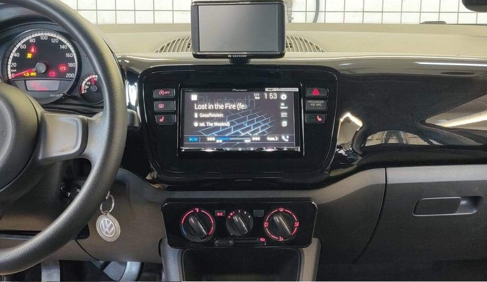 2-DIN Frame for Mii, Citigo and Up (Black)