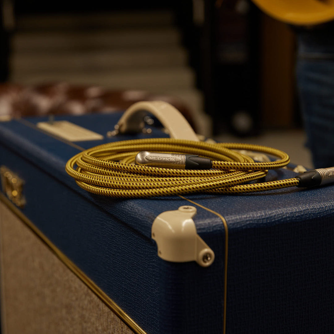 Adam Hall Cables 5 STAR IRP 0600 VINTAGE - Instrumentenkabel | Neutrik® Winkelklinke TS x Klinke TS | 6 m