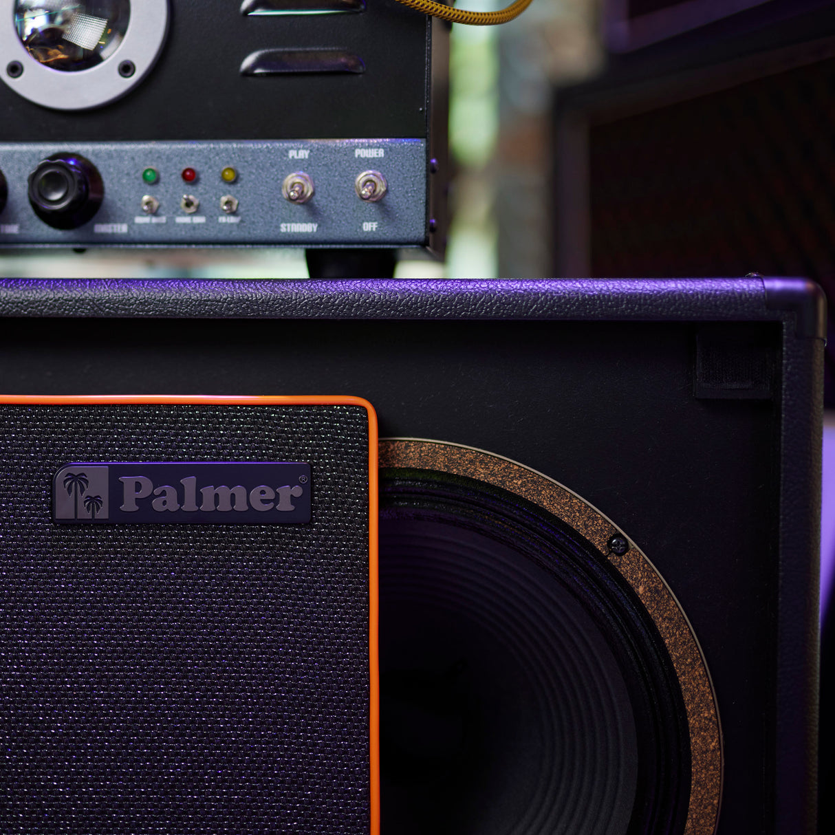 Palmer CAB 212 BX V30 - Gitarrenbox mit Celestion Vintage 30 2 x 12, offene Rückseite