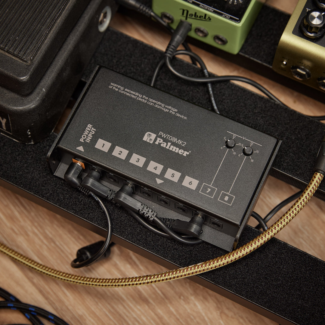 Palmer PWT 08 MK2 - Universelles 8-Ausgangs-Pedalboard-Netzteil
