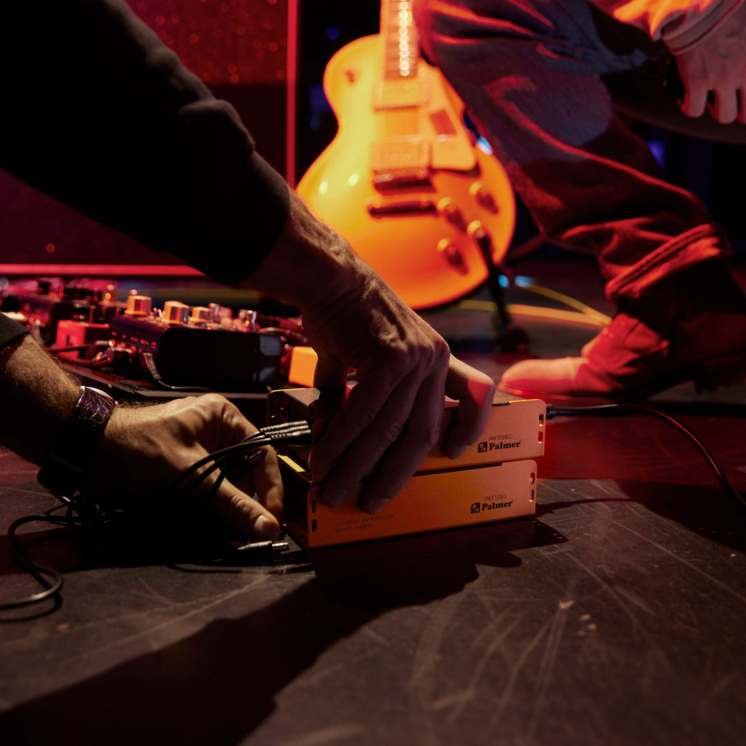 Palmer PWT 12 IEC - Universelles Netzteil für Pedalboard mit USB