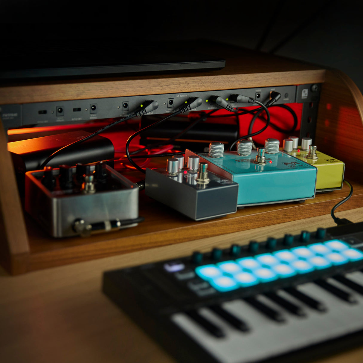 Palmer WT PB 40 RK - Netzteil mit 8 Ausgängen zur Rackmontage