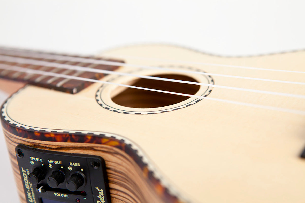 Reno RU210E Ukulele with preamp - Natural