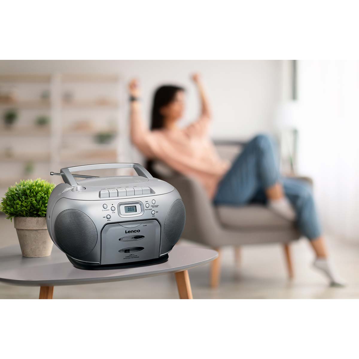 Tragbares FM-Radio mit CD- und Kassettenspieler, Silber