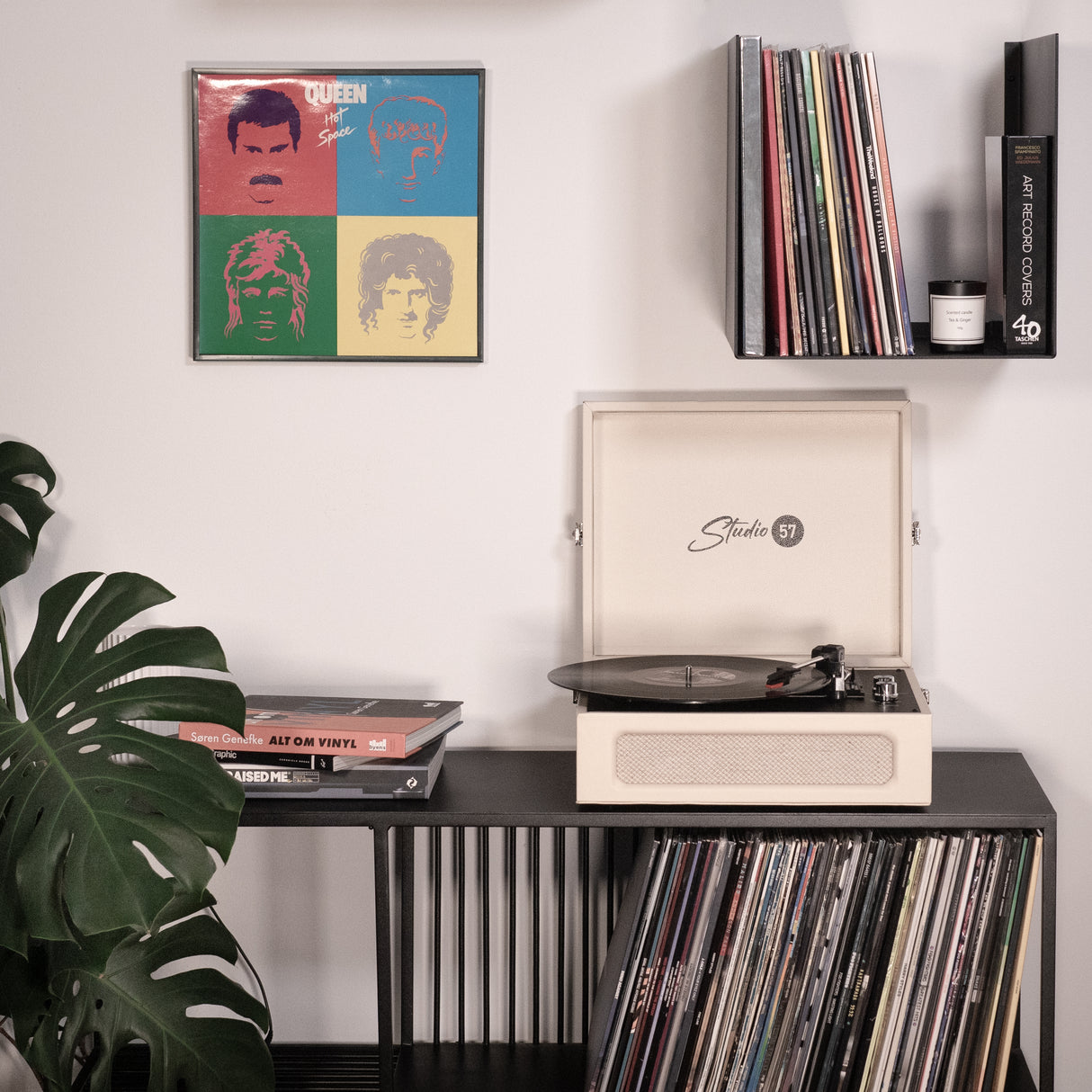 Studio 57 Groovy Turntable (Creme)