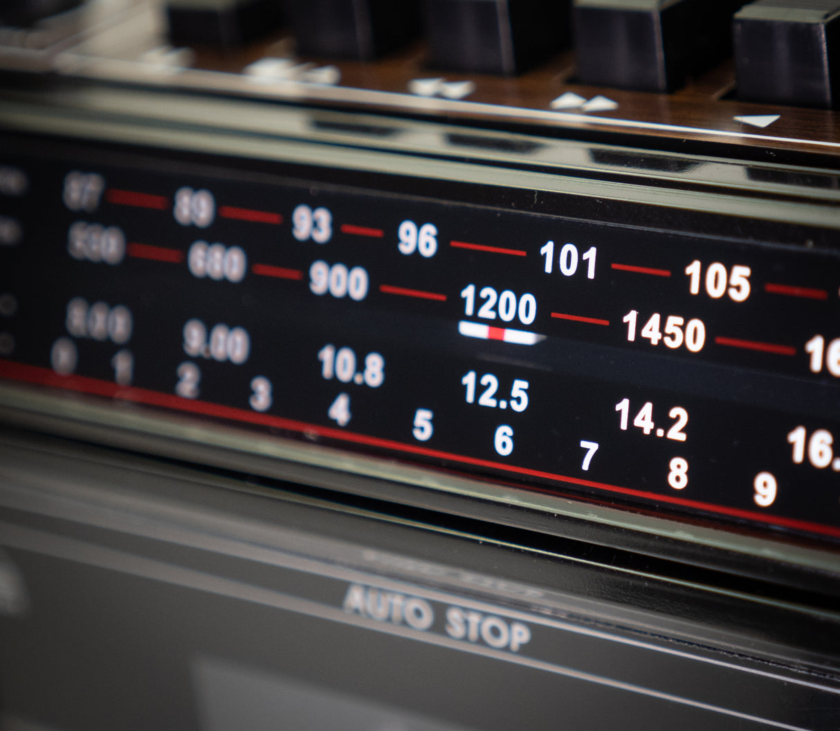 Studio 57 - Kassettenabspieler m. FM & Bluetooth, Black + Kassette