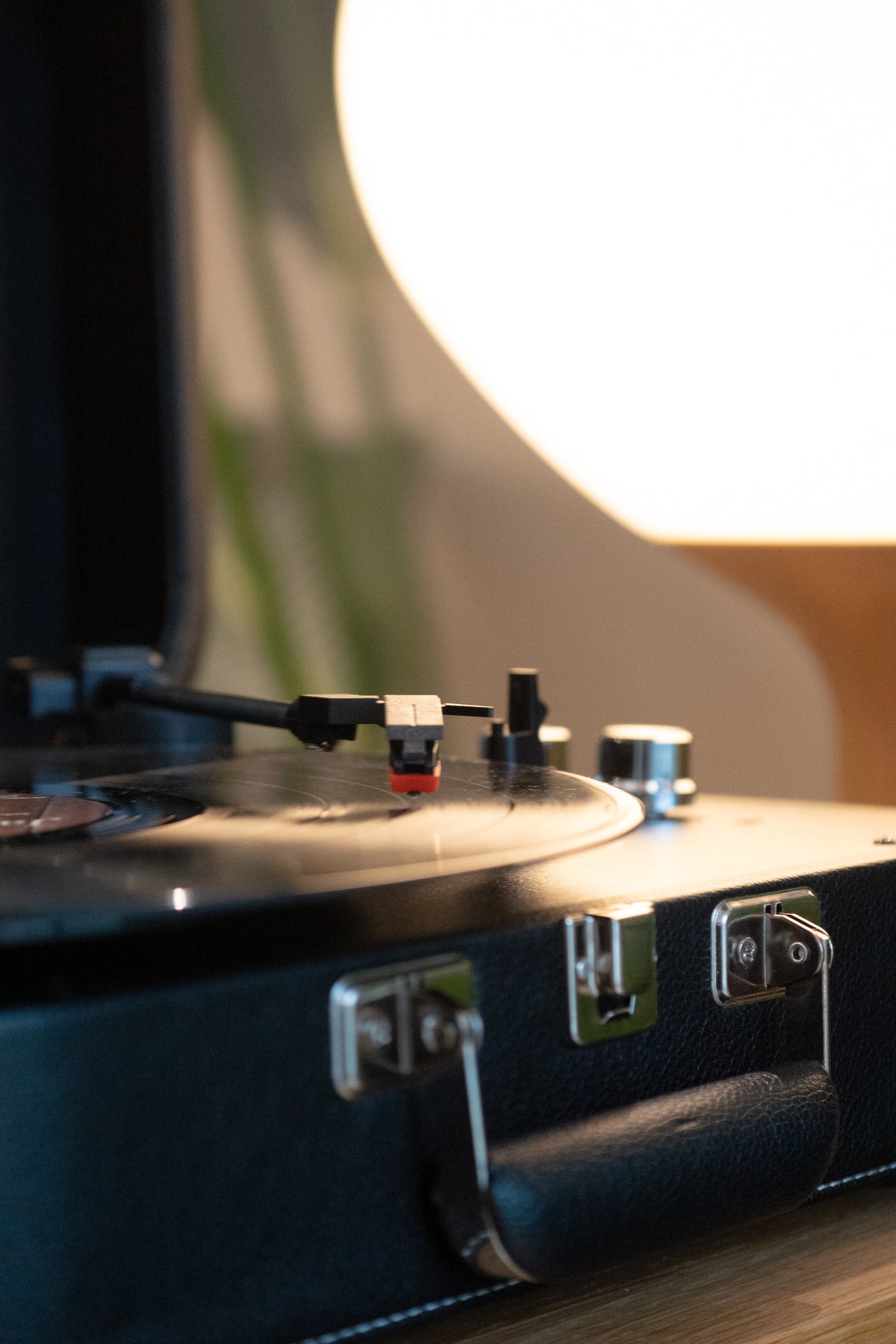 Studio 57 Mellow Plattenspieler (Schwarz)