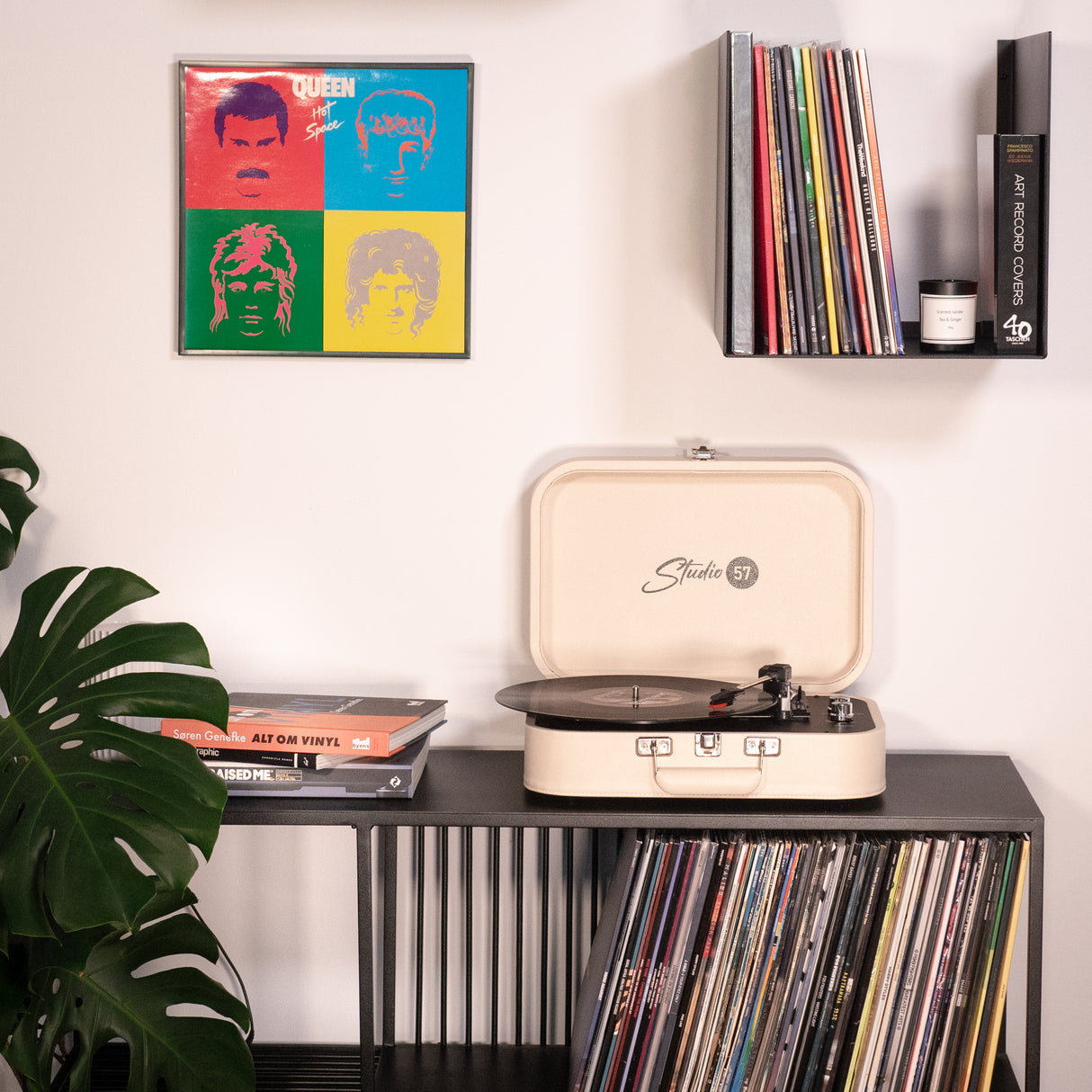 Studio 57 Mellow Plattenspieler mit LP-Ständer (Weiß)