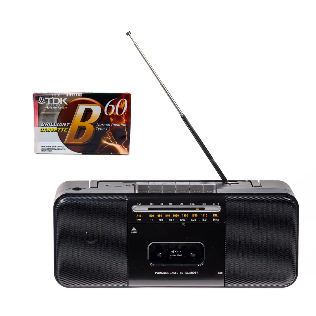Studio 57 - Kassettenabspieler m. FM & Bluetooth, Black + Kassette