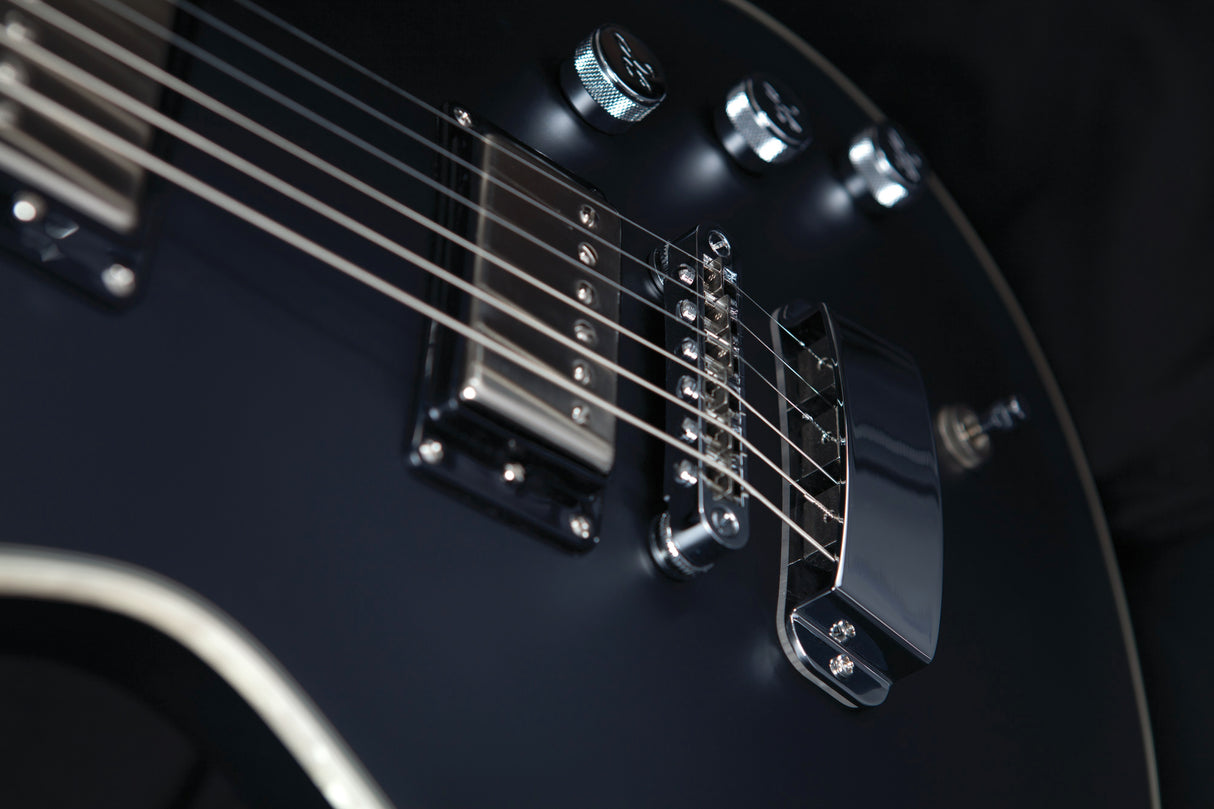 Hagstrom UltraMax E-Gitarre (Satin Schwarz)