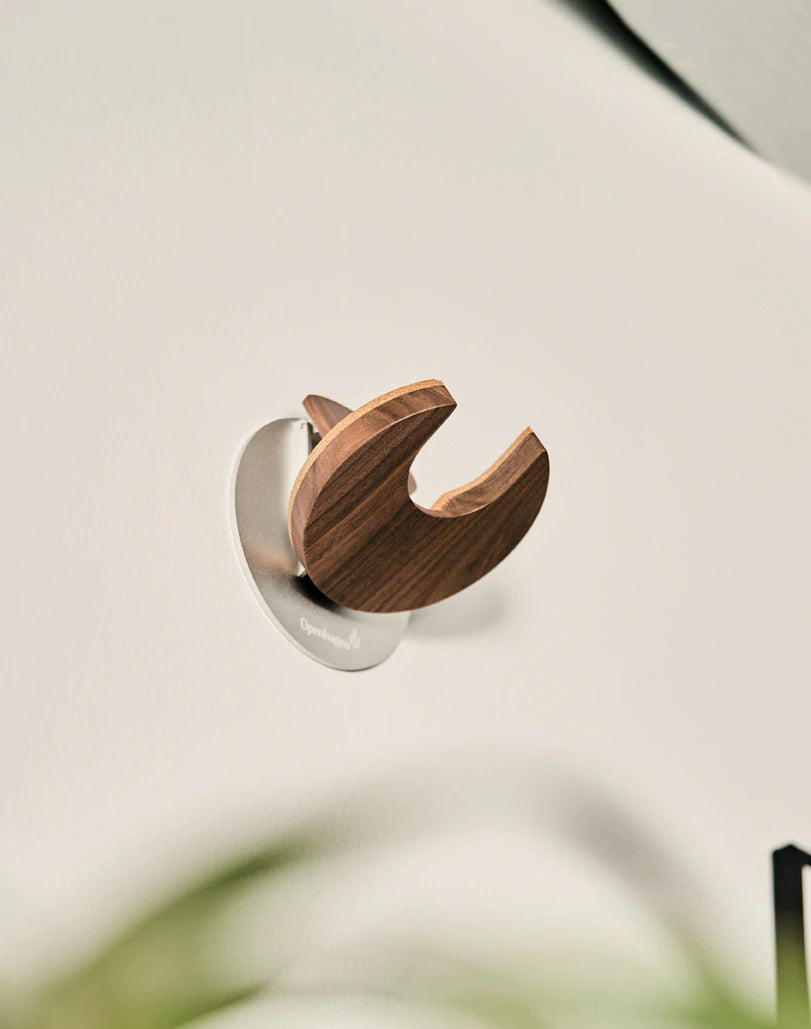 Openhagen HangWithMe Guitar Wall Mount (Walnut)