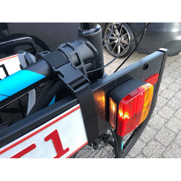 Leuchtenträger mit Befestigungsriemen