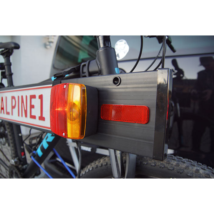 Avant Easy-Fit Fahrradträger inklusive Lichtleiste