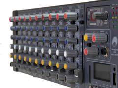 OMNITRONIC RM-1422FX USB Rackmixer