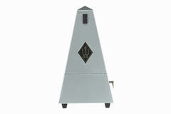 Wittner Metronom Pyramidenform - Silber matt glänzend 845202