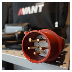 Avant tragbares Ladegerät für Elektroautos 22 kW/32 A CEE-Stecker
