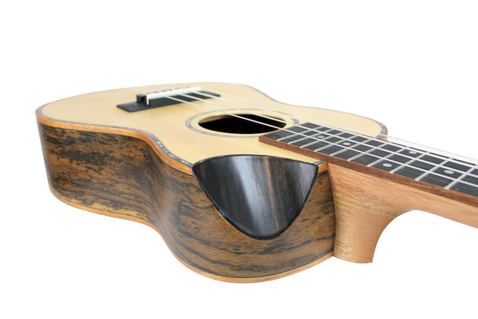 Reno RU380CE Grand Concert Ukulele
