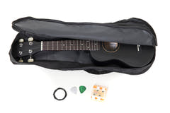 Miguel Almeria Player Pack, Sopran-Ukulele matt schwarz mit Gig Bag