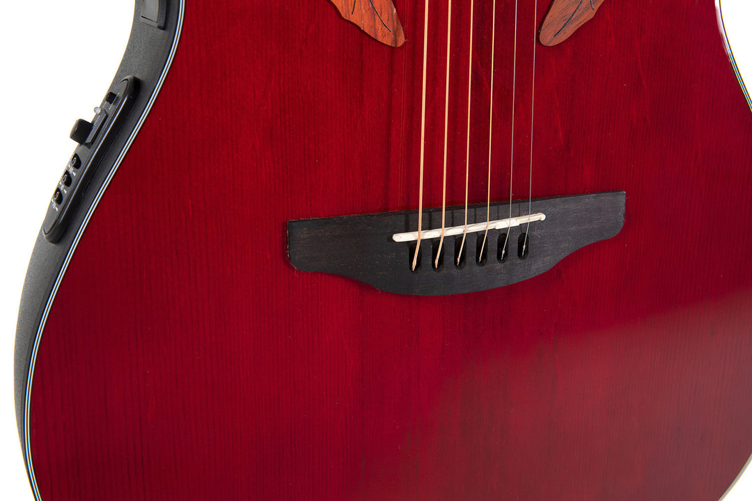 Ovation E-Acoustic Gitarren Celebrity Elite Mid Cutaway - Ruby Red (CE44-RR-G)