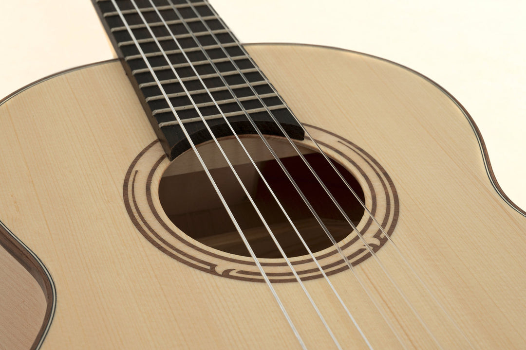 GEWA Klassische Gitarre Pro Natura Silver Massiv Fichte / Ahorn - 1/4 Größe