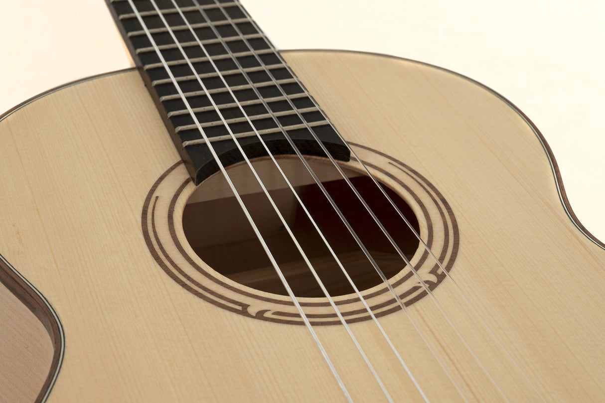 GEWA Klassische Gitarre Pro Natura Silver Massiv Fichte / Ahorn - 1/4 Größe