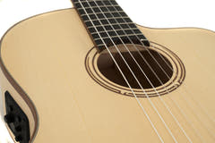 GEWA E-Akustik Konzertgitarre Pro Natura Silver Samba - E-Akustik (Cutaway)