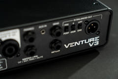 Ampeg Venture V3 Bassverstärker Top
