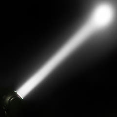 Cameo MOVO BEAM Z100 - Beam-moving head mit unbegrenzter Rotation, LED-Ring und Zoom
