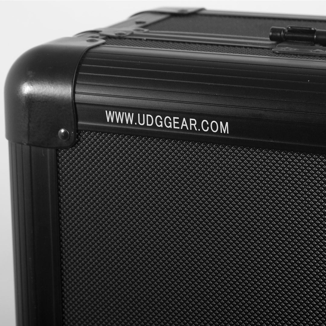 UDG Ultimate Pick Foam Flight Case Reloop RP-2000MK4/PLX-CRSS12 Schwarz