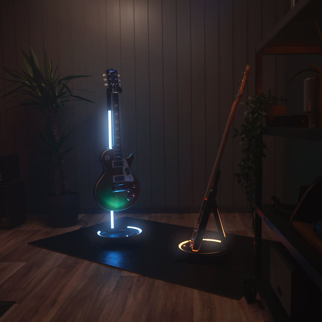 Gravity GS LS 01 NH B – GLOW-STAND® Gitarrenständer, Neckhug