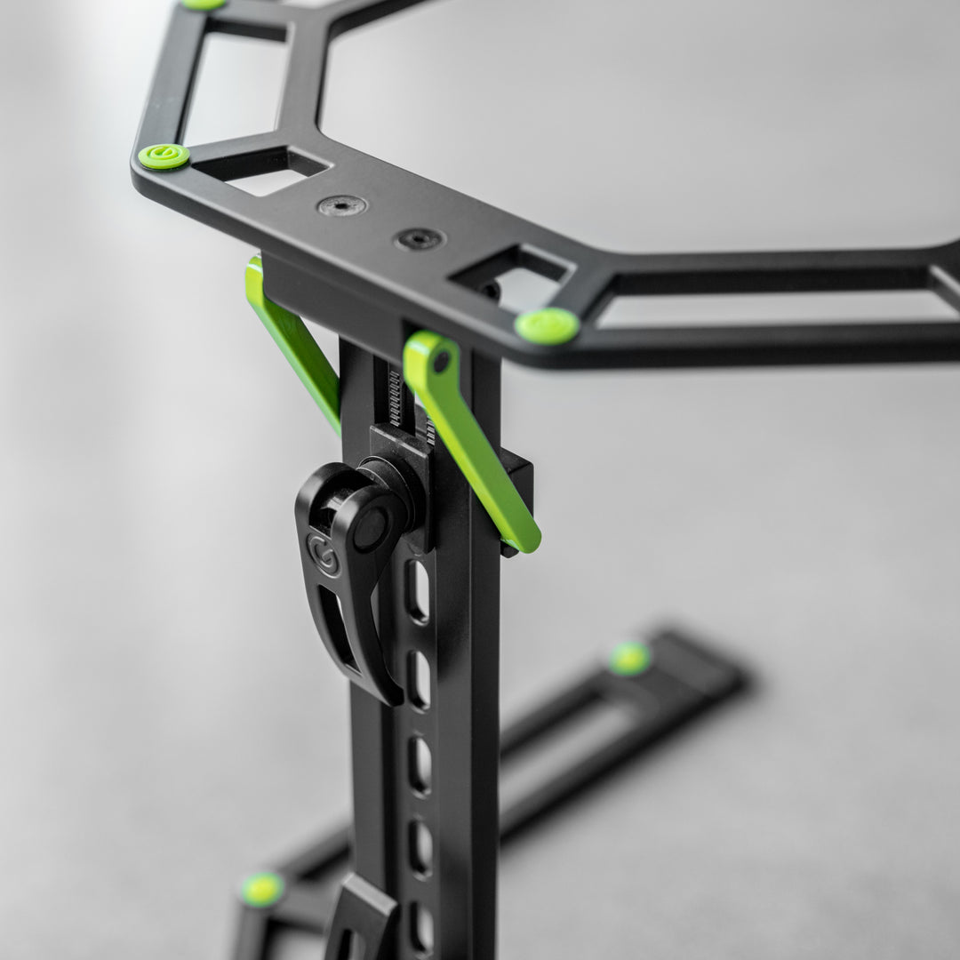 Gravity LTS 01 B SÆT 1 – Verstellbarer Ständer für Laptops und Controller inklusive Neoprenschutztasche