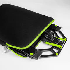 Gravity LTS 01 B SÆT 1 – Verstellbarer Ständer für Laptops und Controller inklusive Neoprenschutztasche