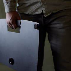 Gravity LTS T 02 W - Universeller Laptopständer mit verstellbaren Haltestäben und Stahlbasis