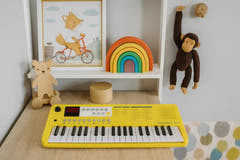 Grooveland E237 Keyboards (Soft Yellow)