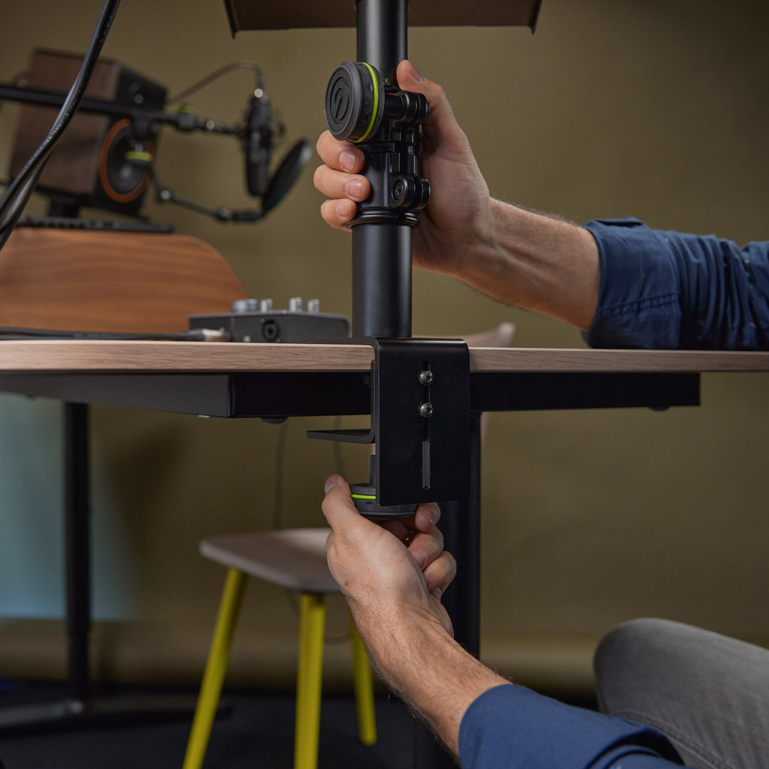 Gravity SP 3102 TM - Flexibles Studio-Monitorstativ mit Tischklemme
