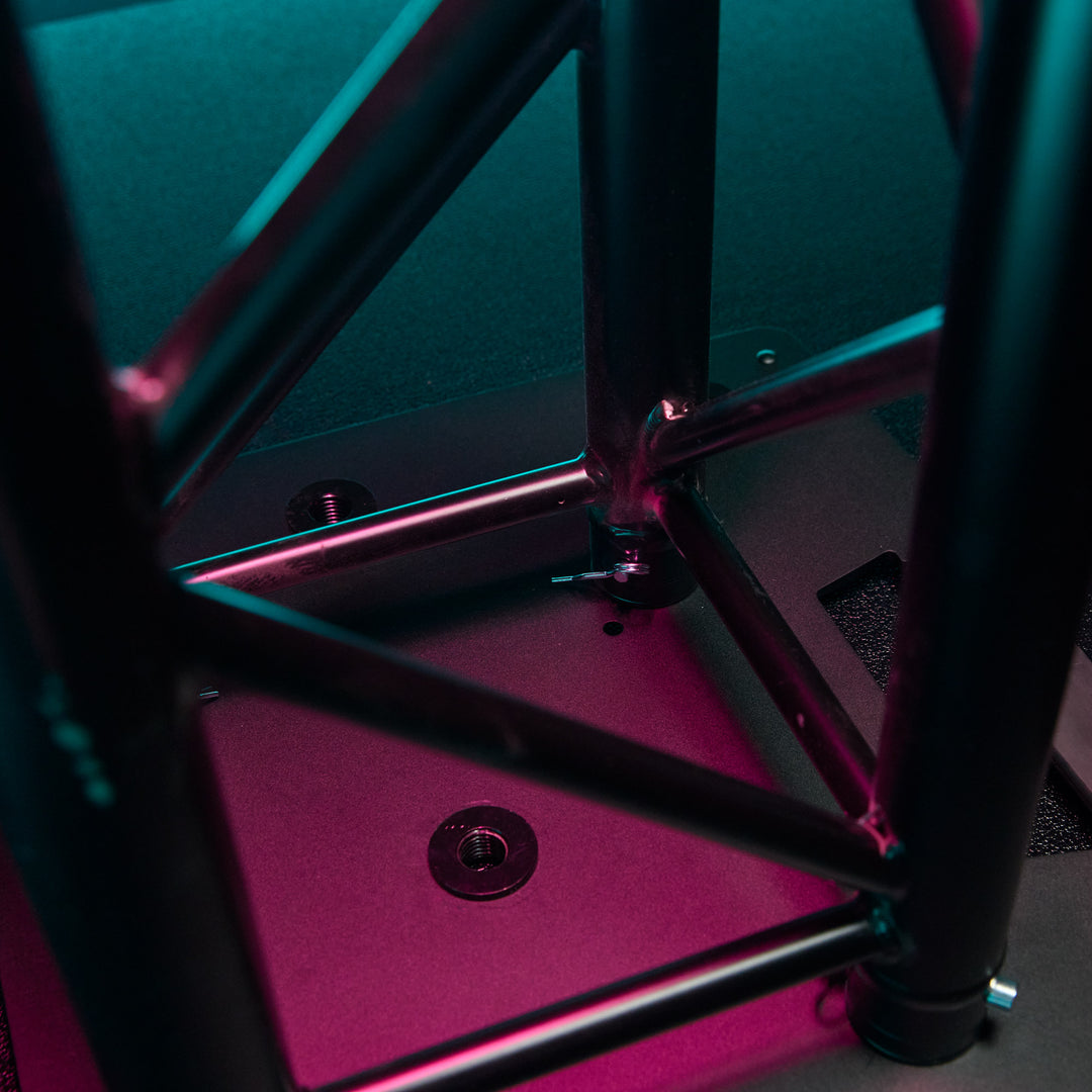 Gravity TWB 431 T B - Multifunktionale quadratische Stahl-Tourbase mit Möglichkeit zur Trussmontage