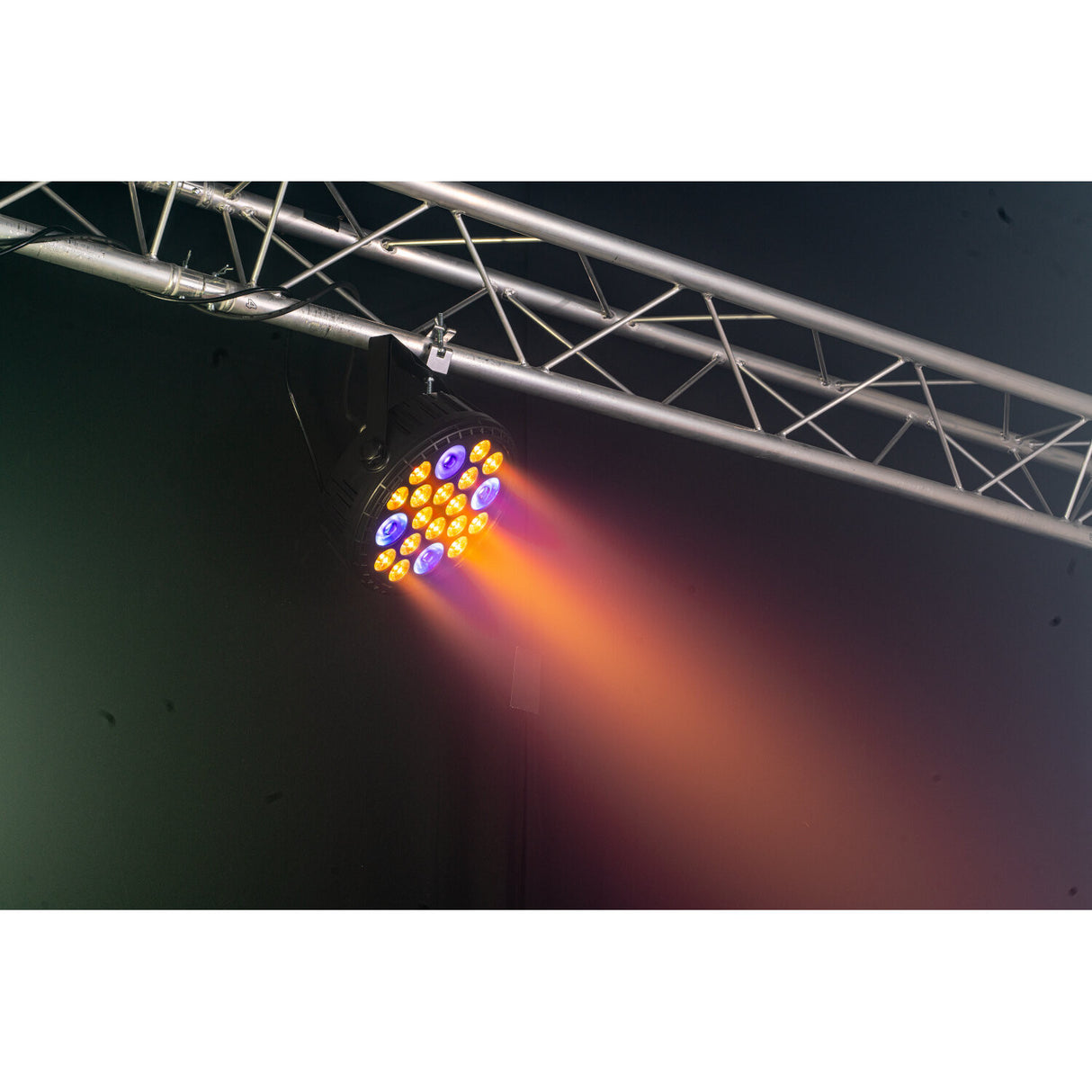 Ibiza XL RGBW+UV Parlampe (16x6 + 4x30 Watt)