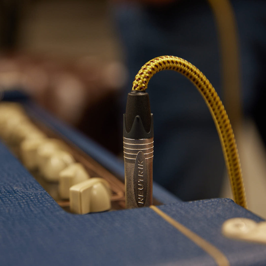 Adam Hall Cables 5 STAR IRP 0600 VINTAGE - Instrumentenkabel | Neutrik® Winkelklinke TS x Klinke TS | 6 m