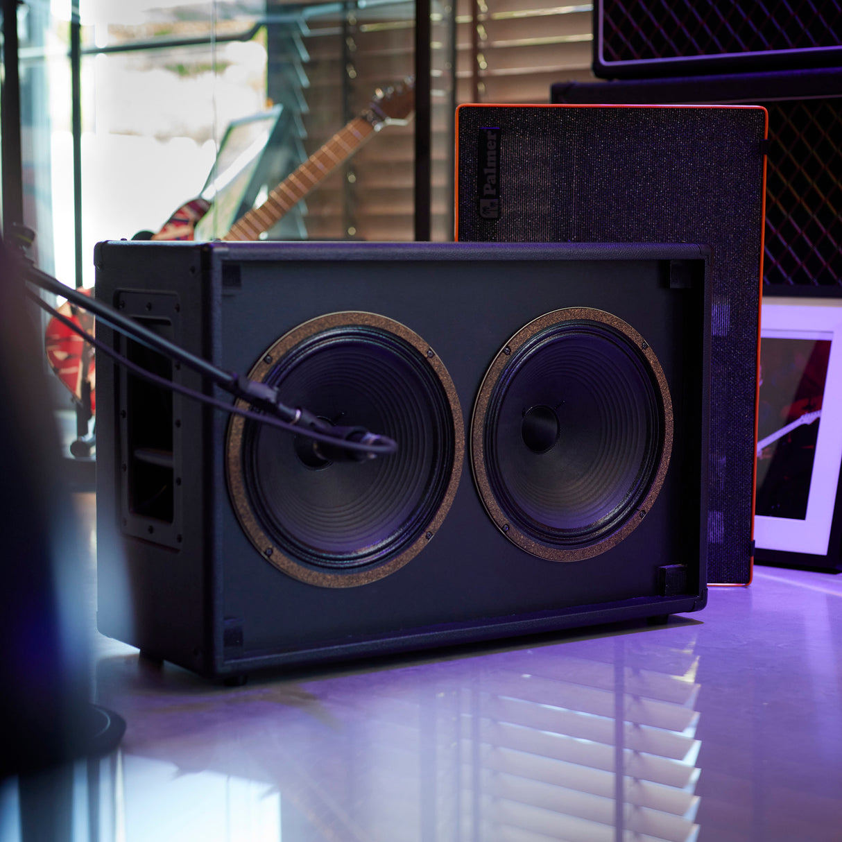 Palmer CAB 212 BX V30 - Gitarrenbox mit Celestion Vintage 30 2 x 12, offene Rückseite