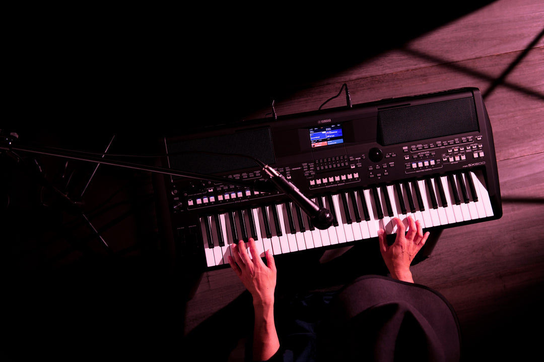 Yamaha PSR-SX600 Keyboard (Schwarz)