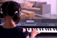 Yamaha PSR-SX600 Keyboard (Schwarz)